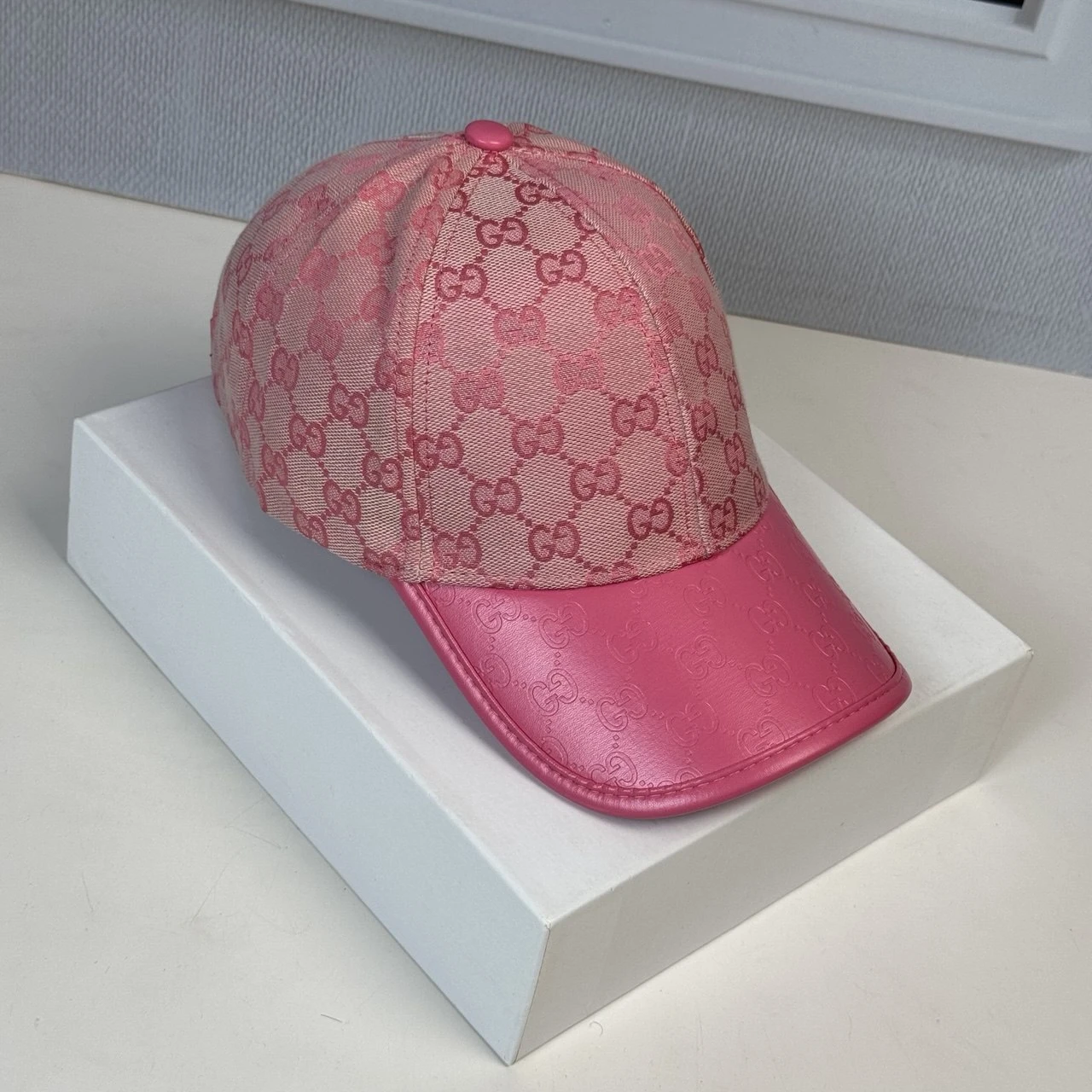 gucci pink 2face