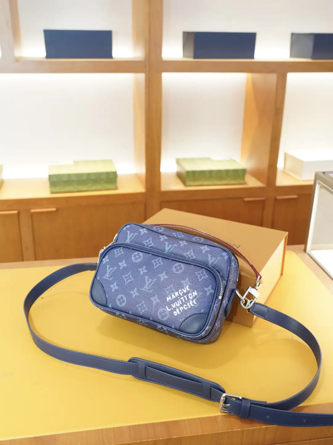 Sacoche Louis Vuitton lux blue