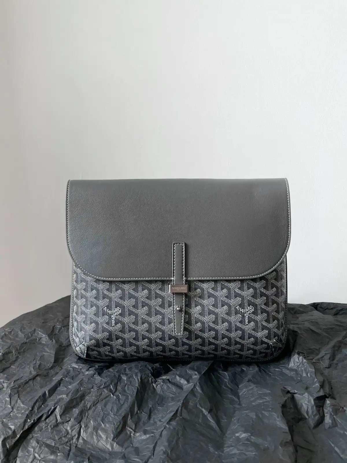 Sacoche goyard facture luxury