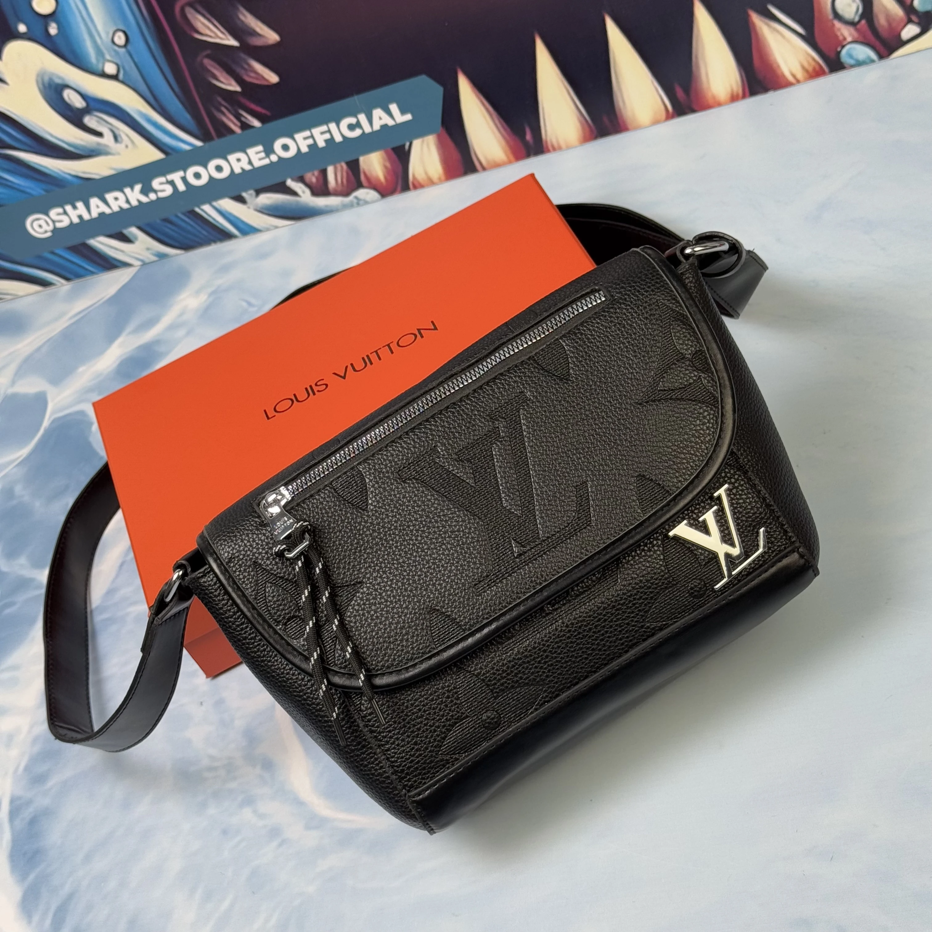 Sacoche Pulse Messenger grand monogramme